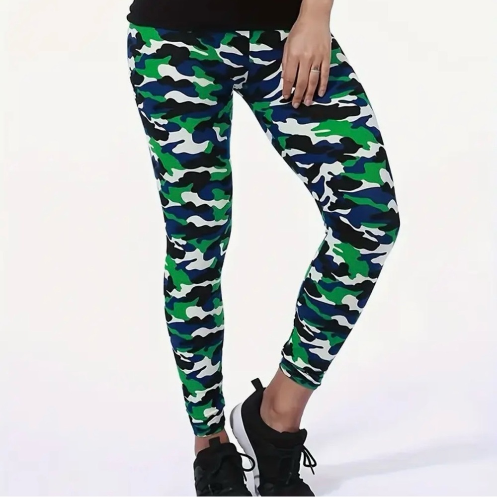 New Women’s Green and Blue Leggings Stretchy-one Size fits XS to Women’s XL